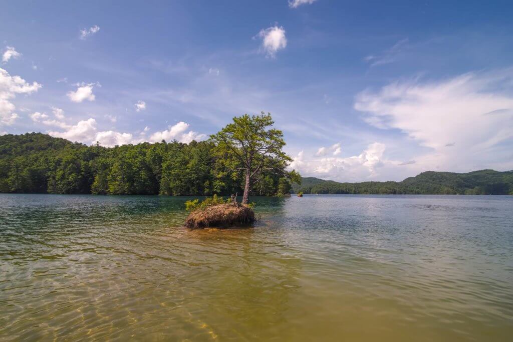 Places to stay near Lake Jocassee