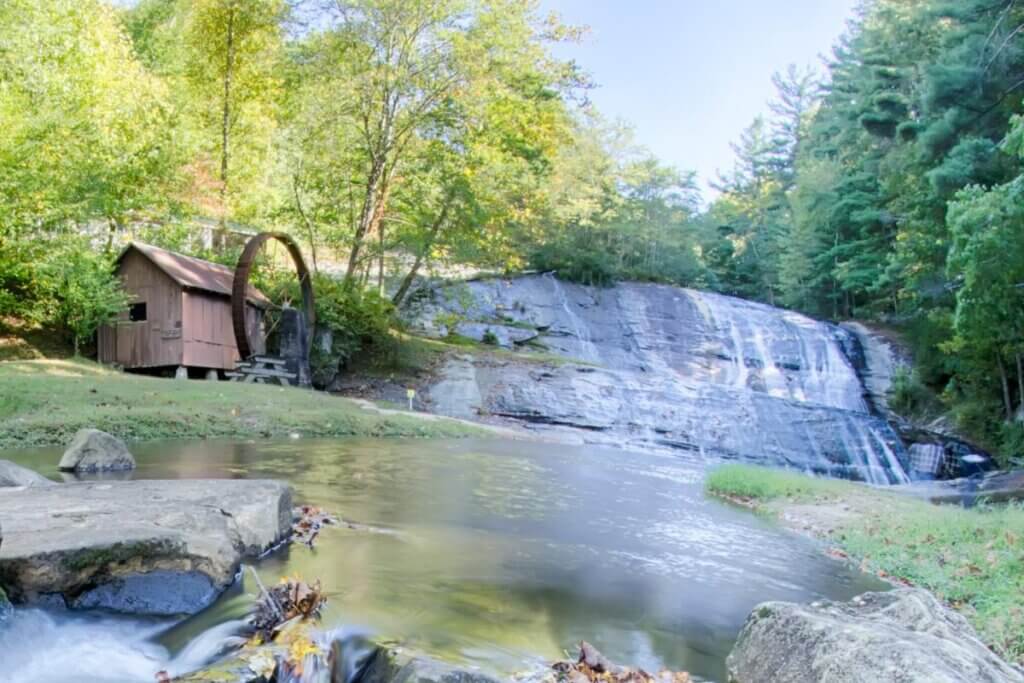Moravian Falls in North Carolina